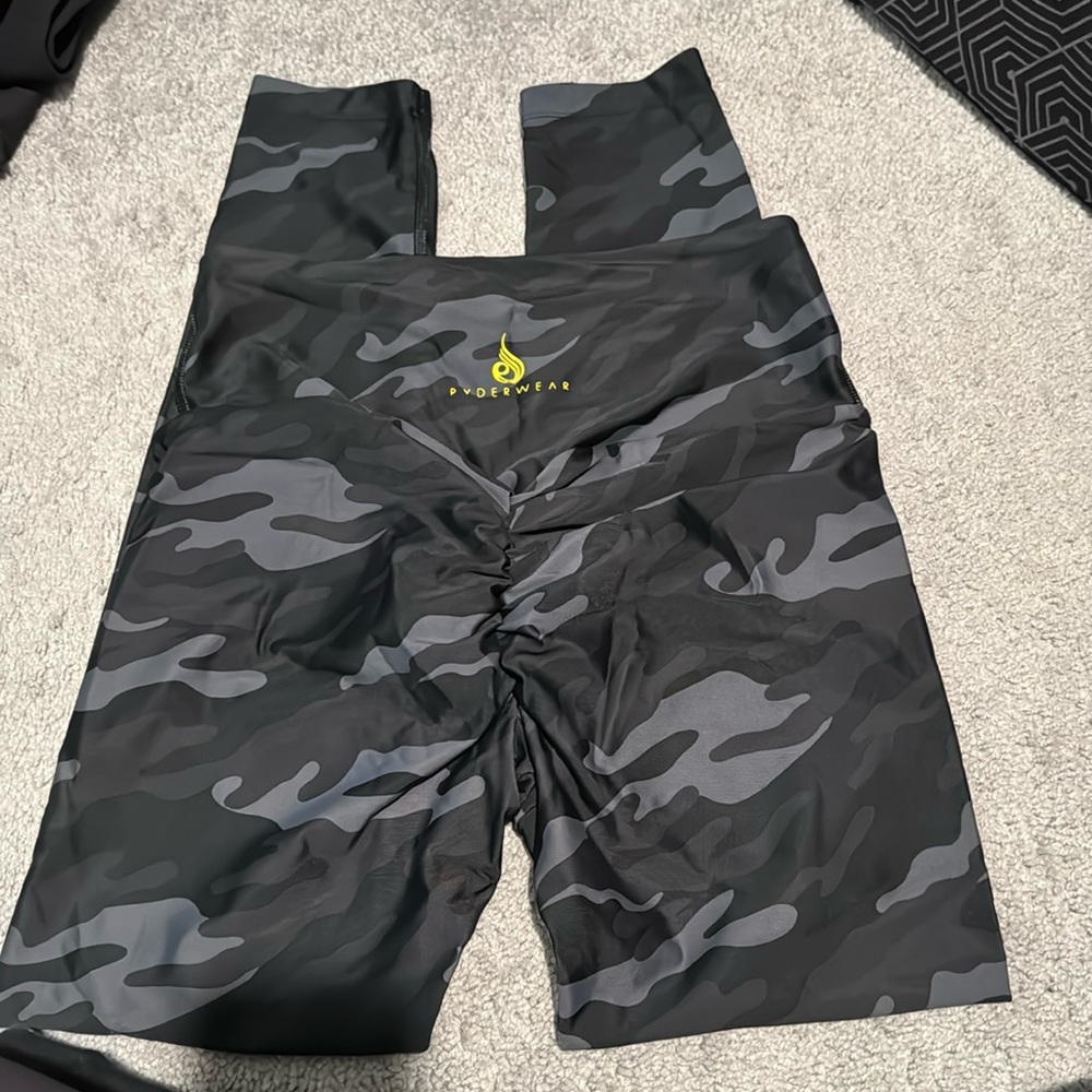 Ryderwear leggings scrunch butt black camo medium